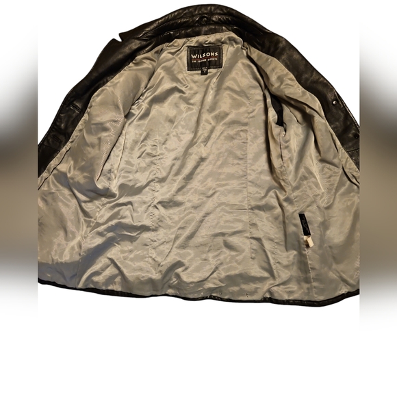 Wilson's Leather jacket. Womens size med. - Picture 7 of 8